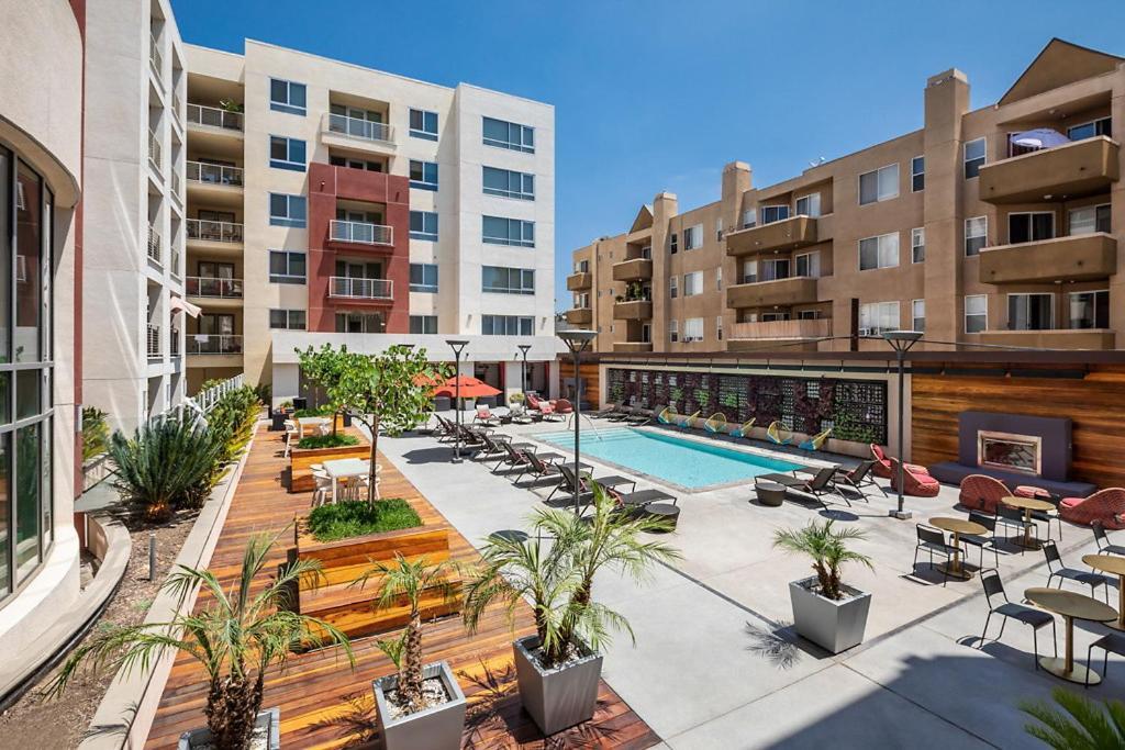 One Bedroom Gem In Weho Los Angeles Extérieur photo